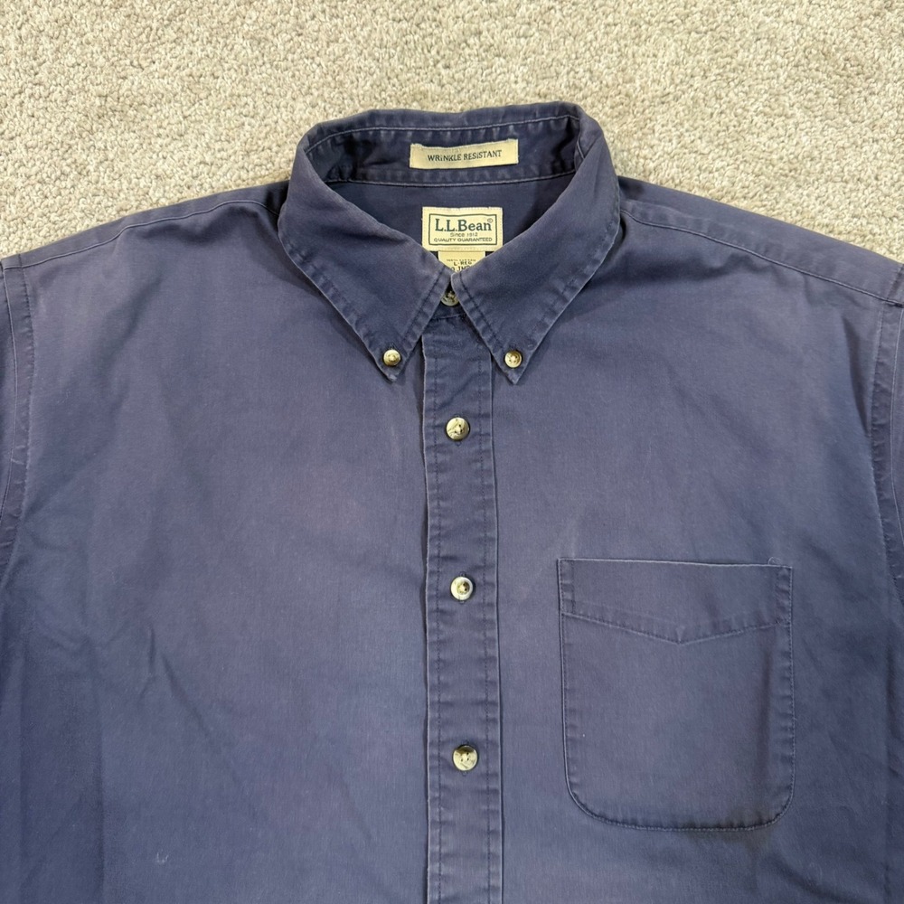 LL Bean Mens L Short Sleeve Button Down Shirt Navy Wrinkle Resistant Cotton
